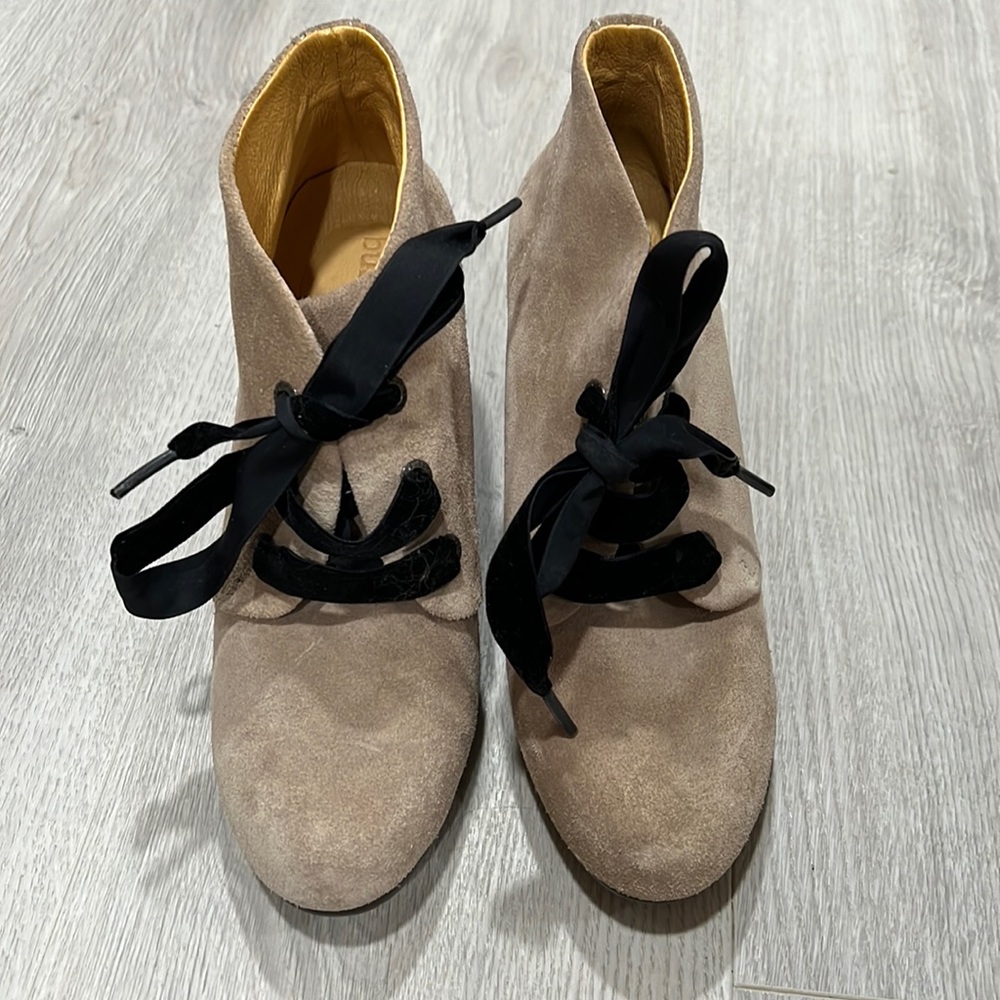 Size 7 Anthropologie wedge booties